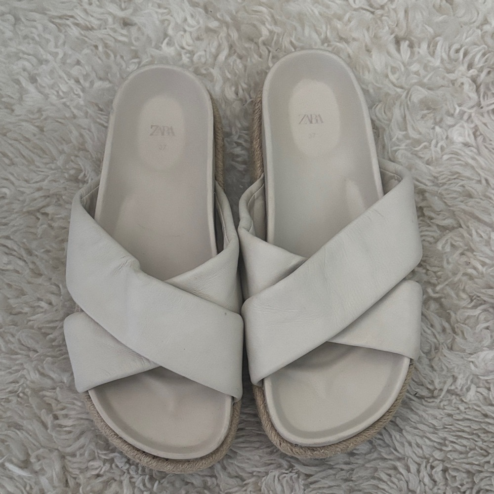 Zara Women's Cream Cross-Strap Sandals
